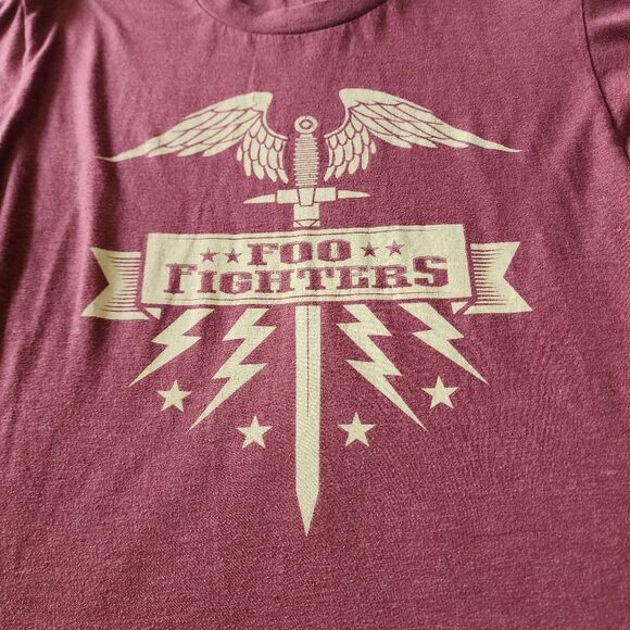 Foo Fighters Tshirt With Graphics Size Medium - Picture 2 of 5